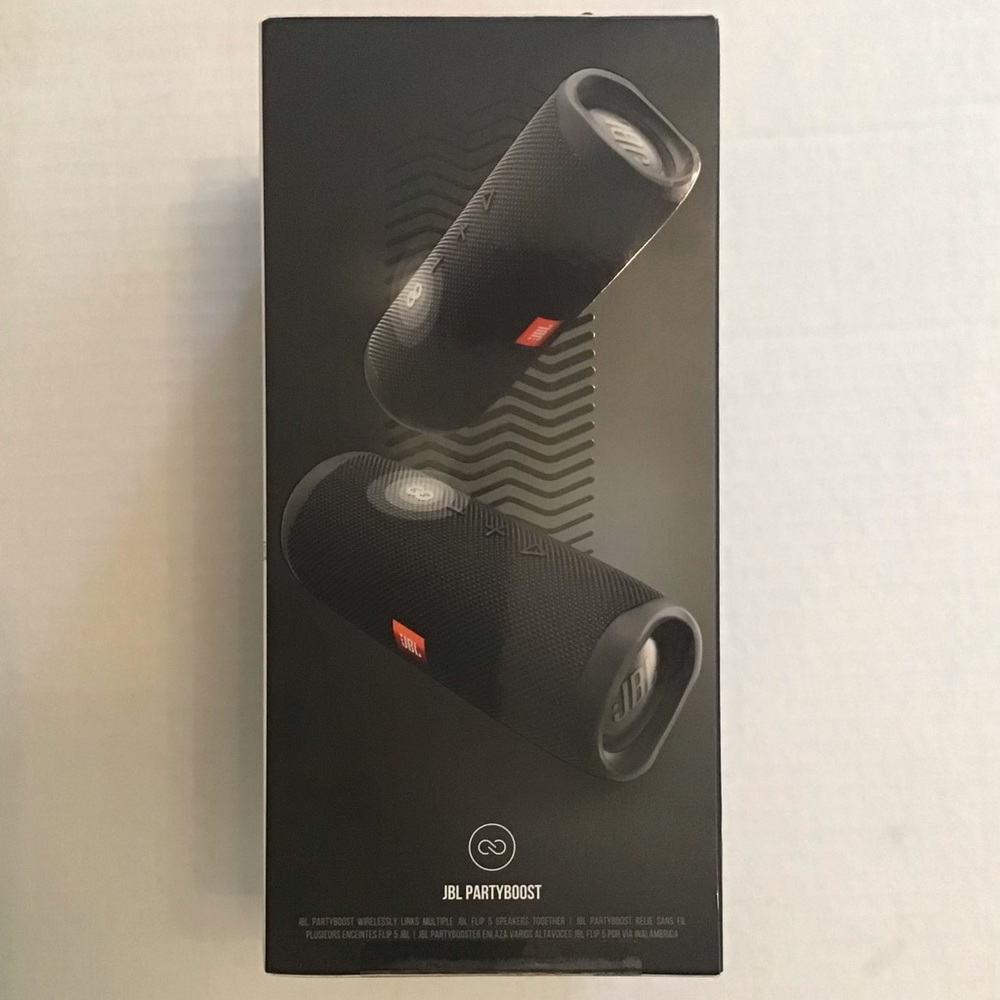 JBL Flip 5 Bluetooth Speaker - Picture 8 of 10